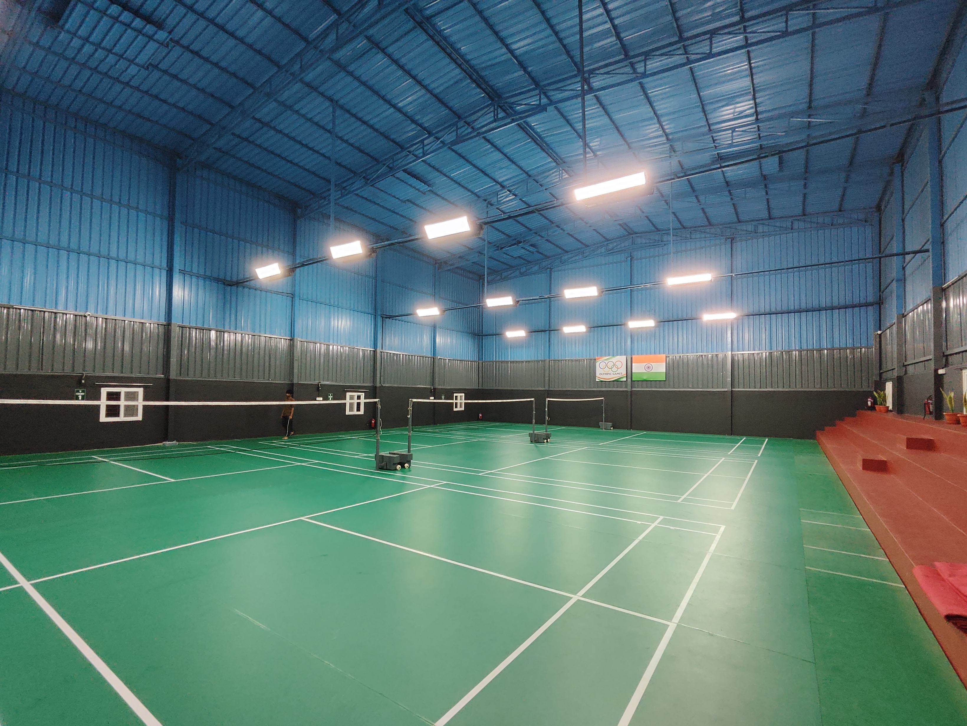 APEX Badminton Labs court